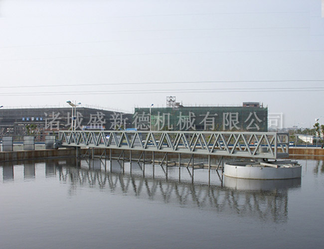 TZG周邊傳動刮吸泥機(jī)